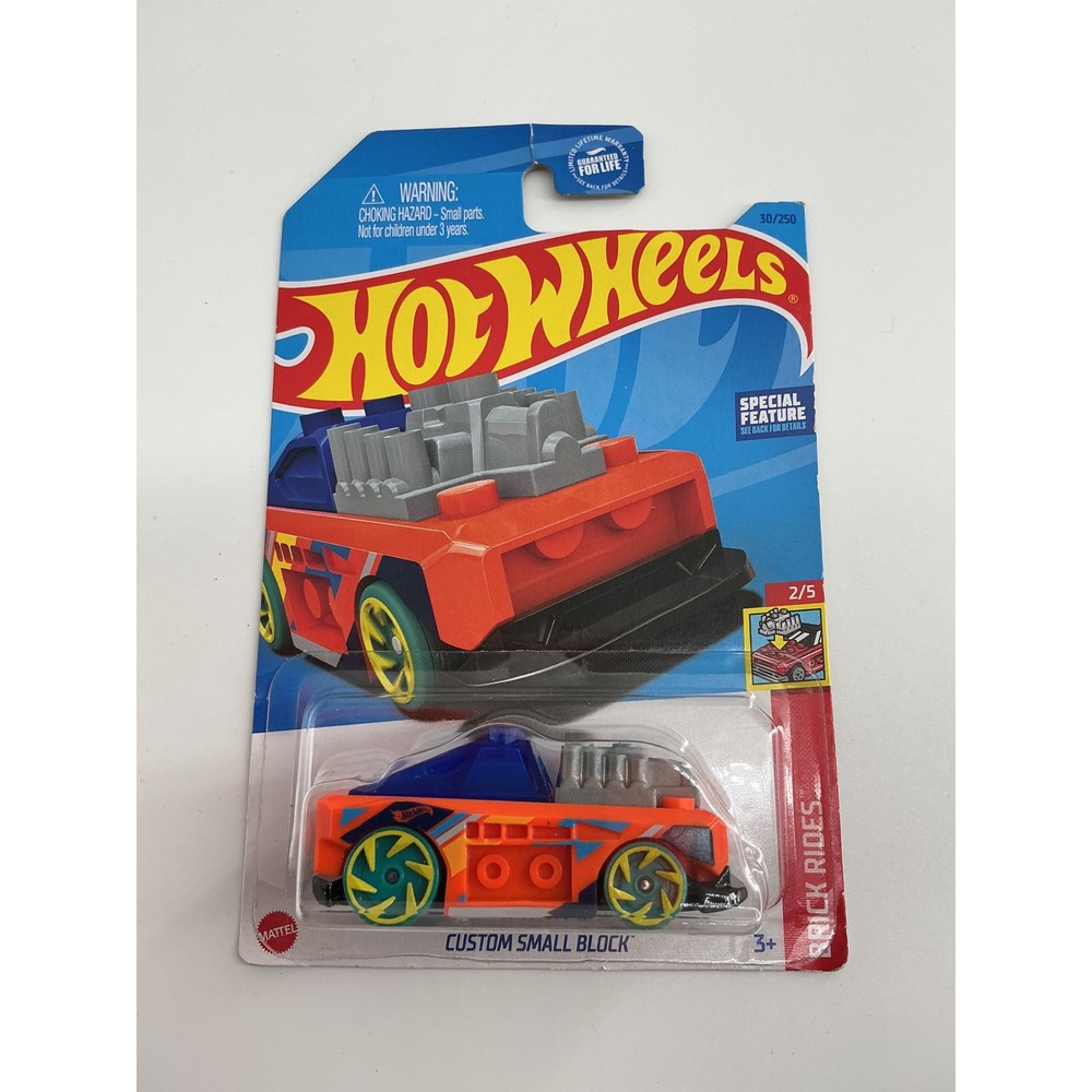 Hot Wheels Brick Rides Custom Small Block Orange Blue 30/250 HKH16 2022 Mattel
